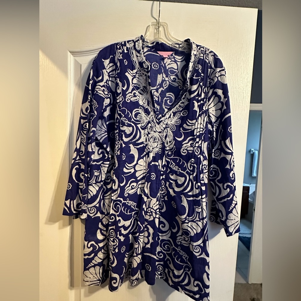 Lilly Pulitzer Blue white long top XL